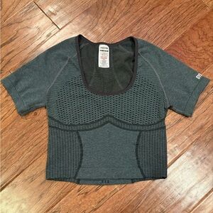 Gymshark Sport Seamless Midi Top Victory 
Green Discipline Green Short Sleeve M